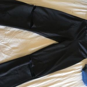 Ripped leggings